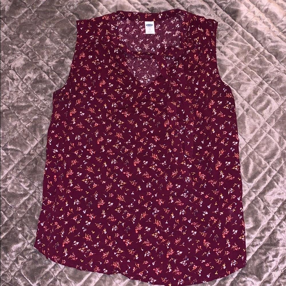 🌻Burgundy Floral Top🌻